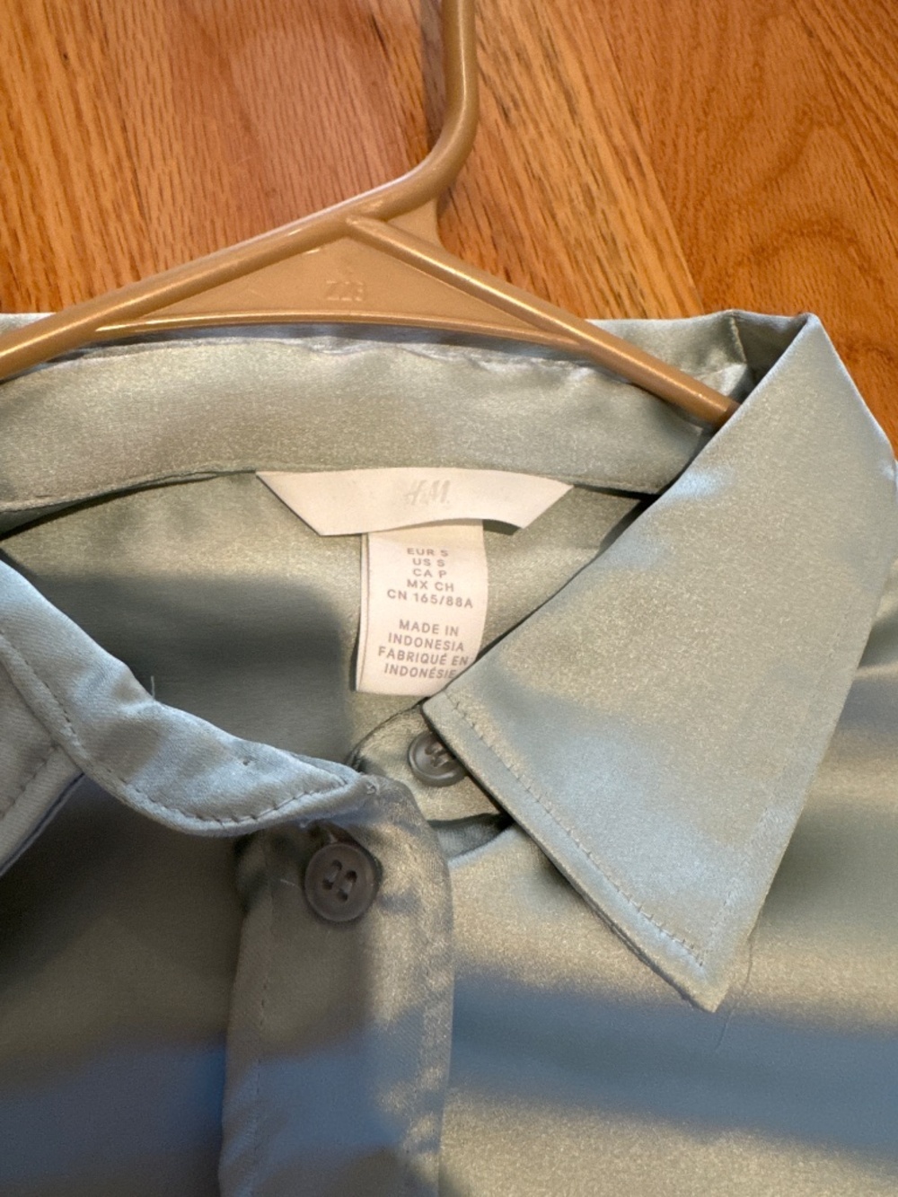 HM button down - Picture 2 of 2